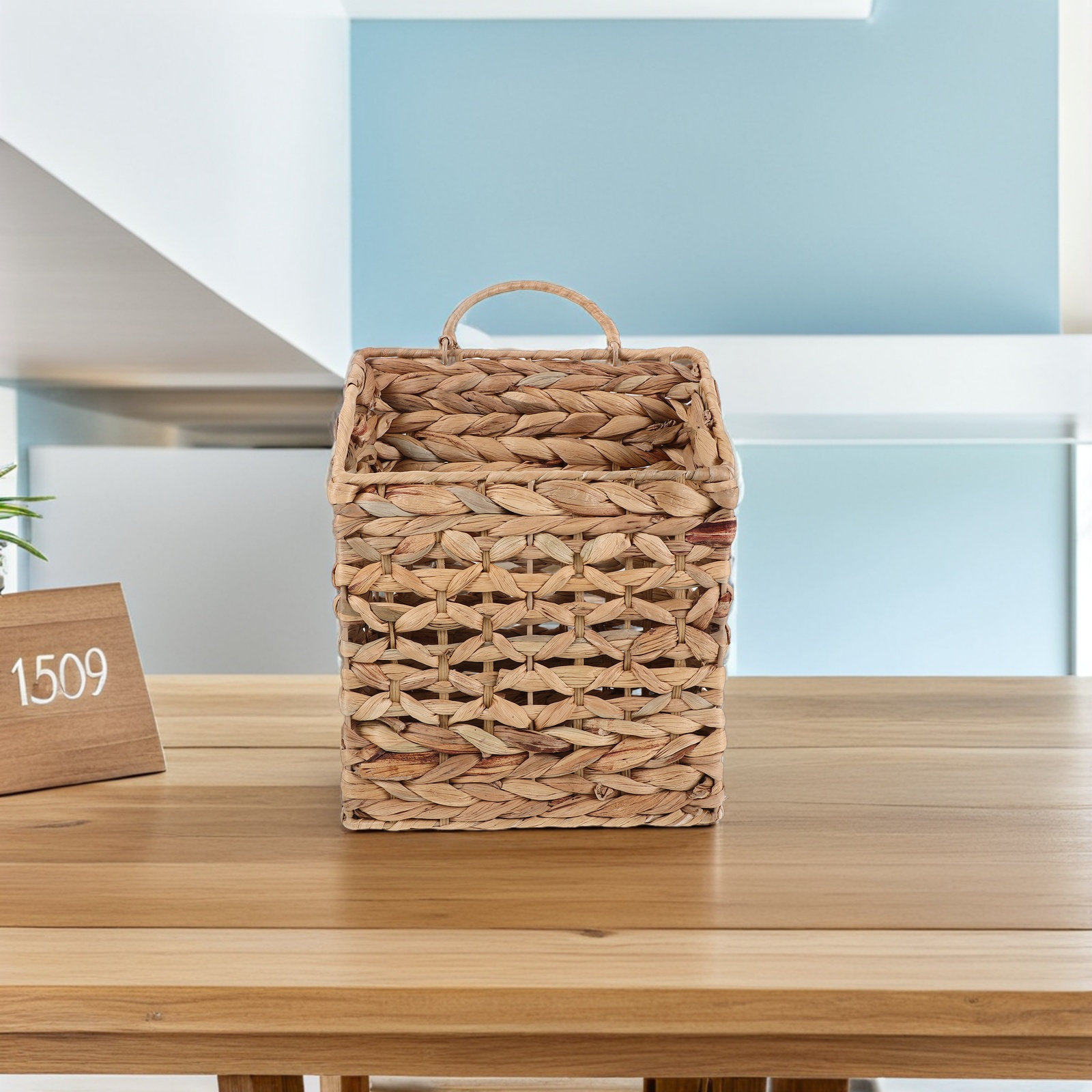 Woven Hanging Wall Basket Ratt - đánh giá và giá Woven Wall Basket